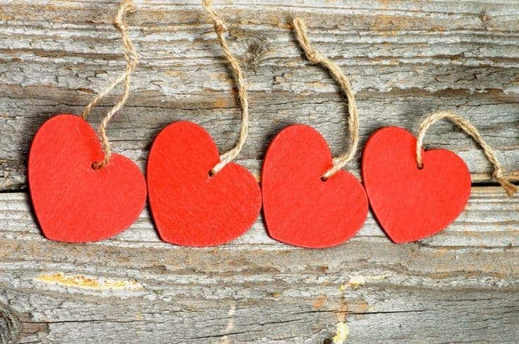12 Valentine’s Day Wood Crafts for Home