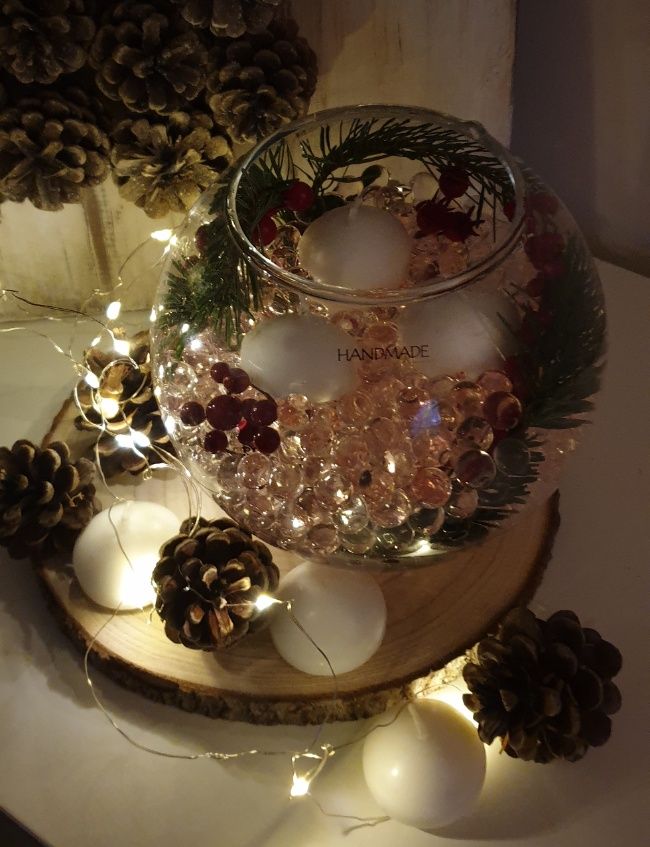 DIY Christmas Centerpiece Candle Vase-A Simple Festive Project for Any Space