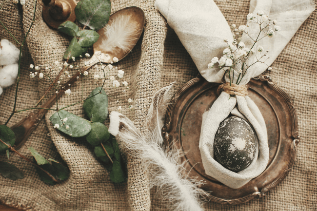 33 Handcrafted Rustic and Farmhouse Easter Decor Ideas and Crafts for a Cozy Holiday